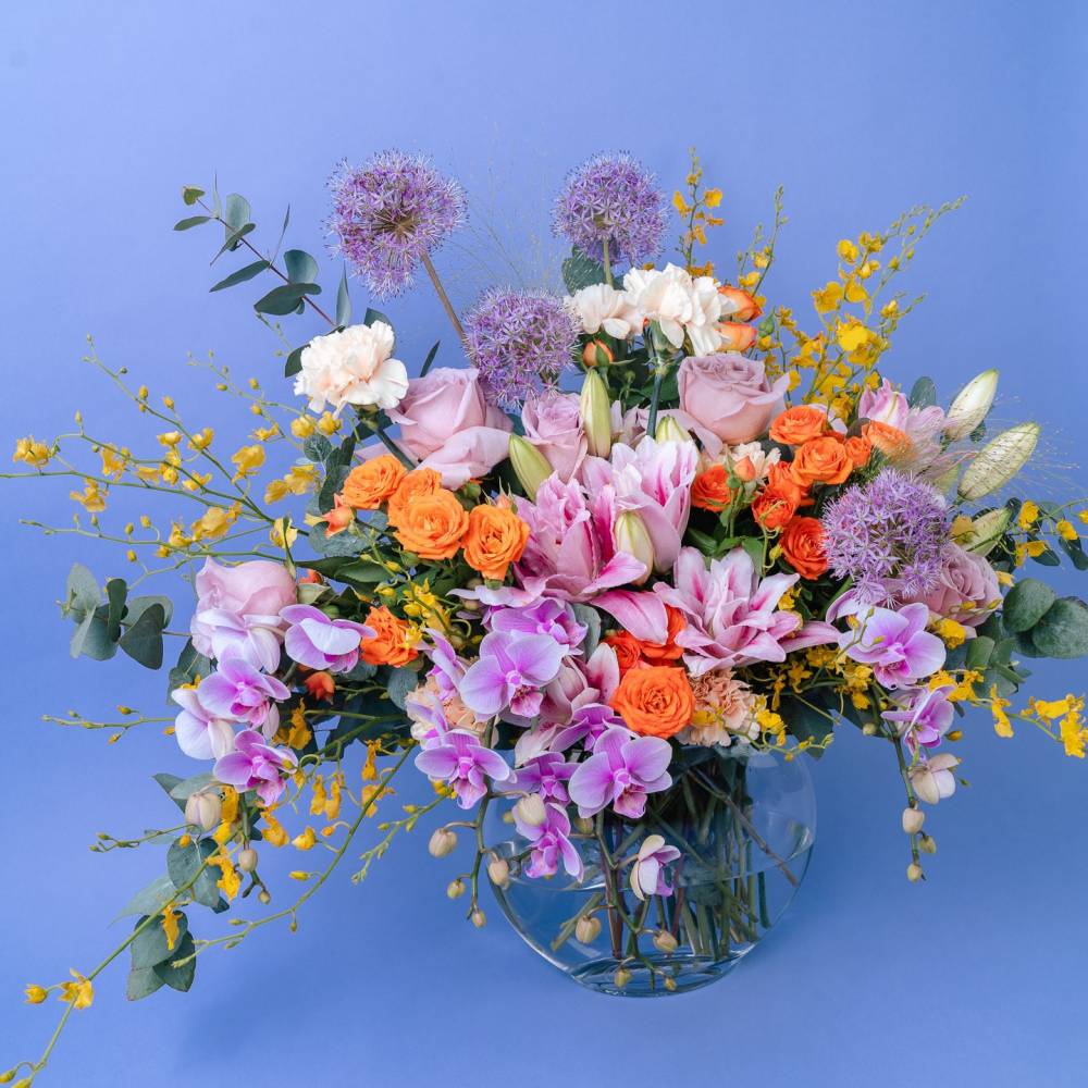 Bright and Cheerful Vase Arrangement