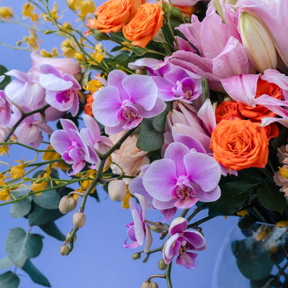 Bright and Cheerful Vase Arrangement