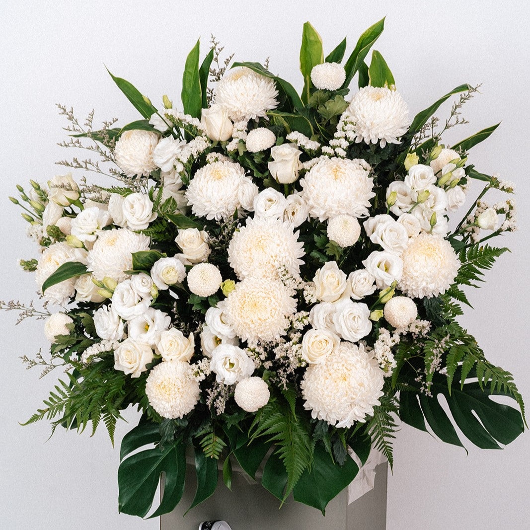 Classic Sympathy Wreath