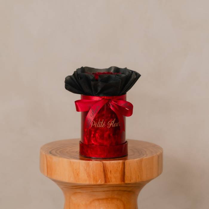 Preserved Roses - Petite Round box