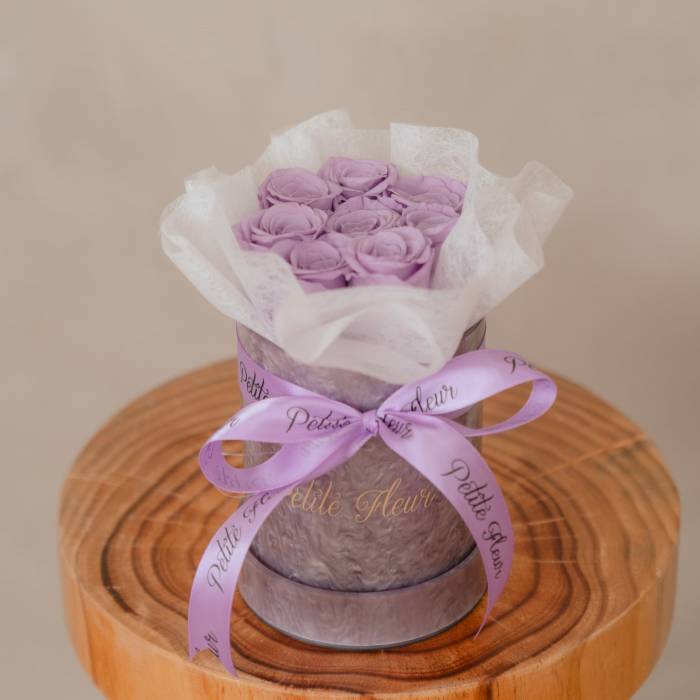 Preserved Roses - Petite Round box