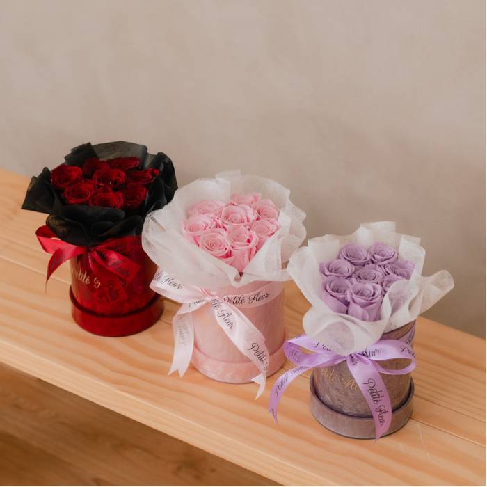 Preserved Roses - Petite Round box