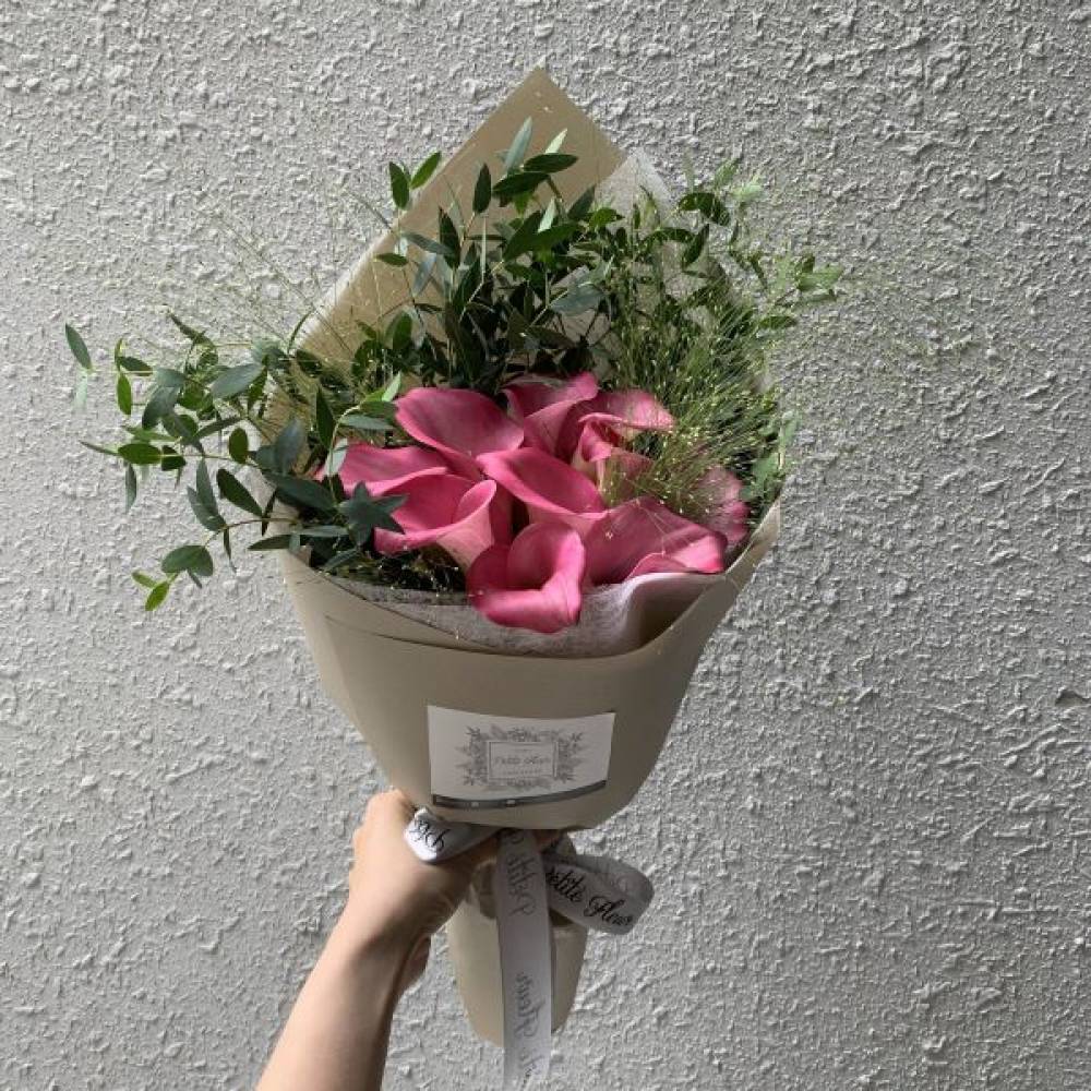 Elegant Calla Lily Bouquet