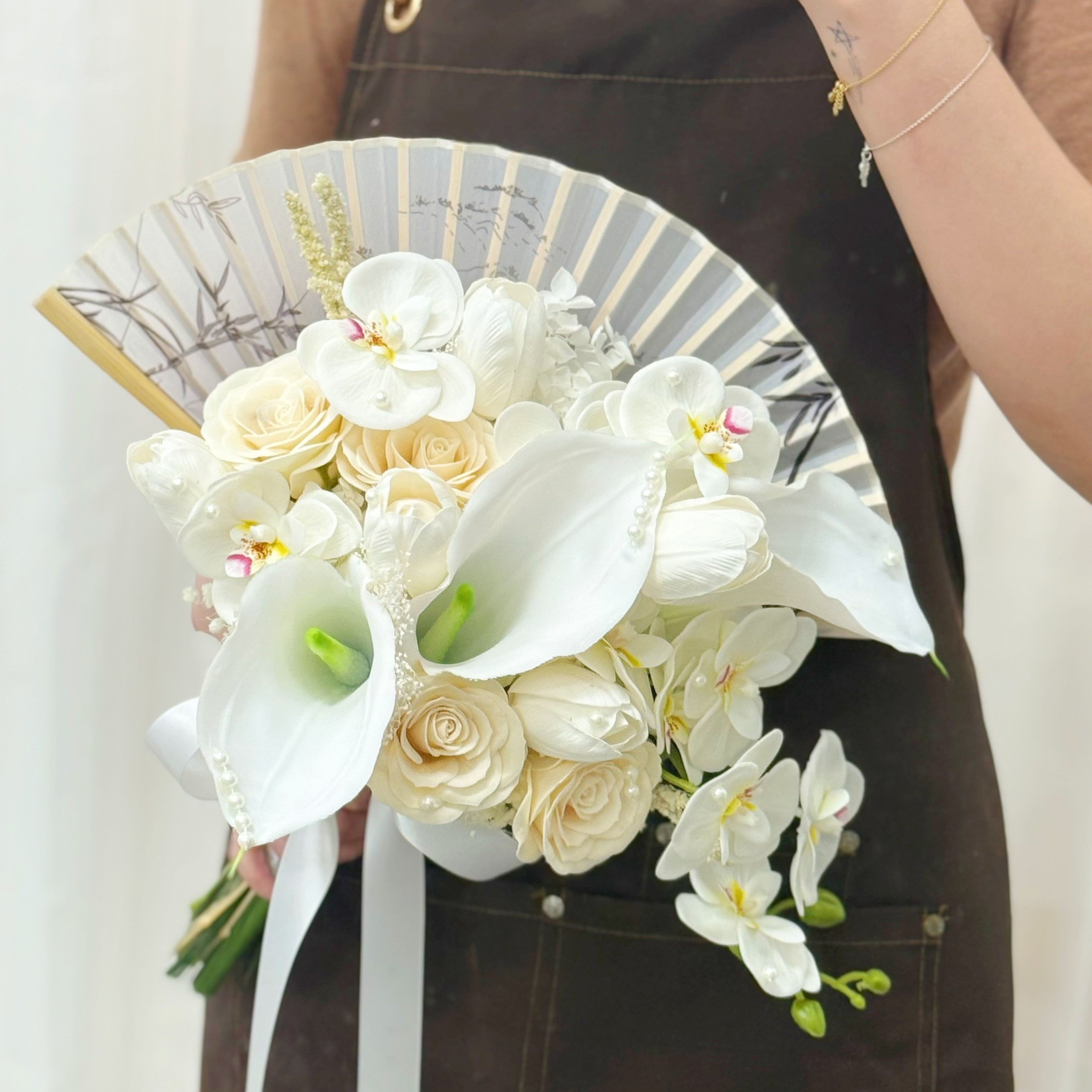 Enchanté Ivory Bridal Bouquet