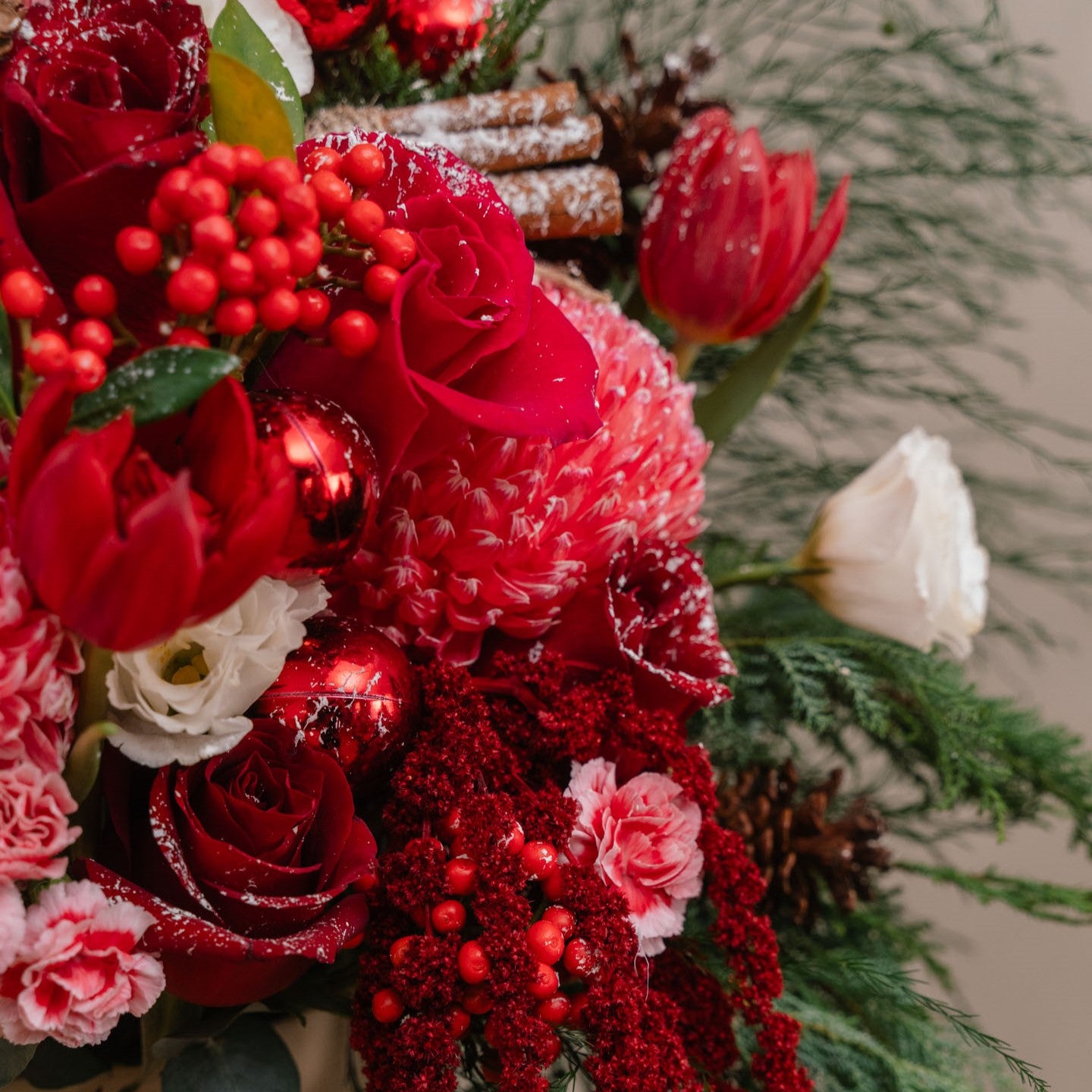 Blush & Berries Christmas Blooms
