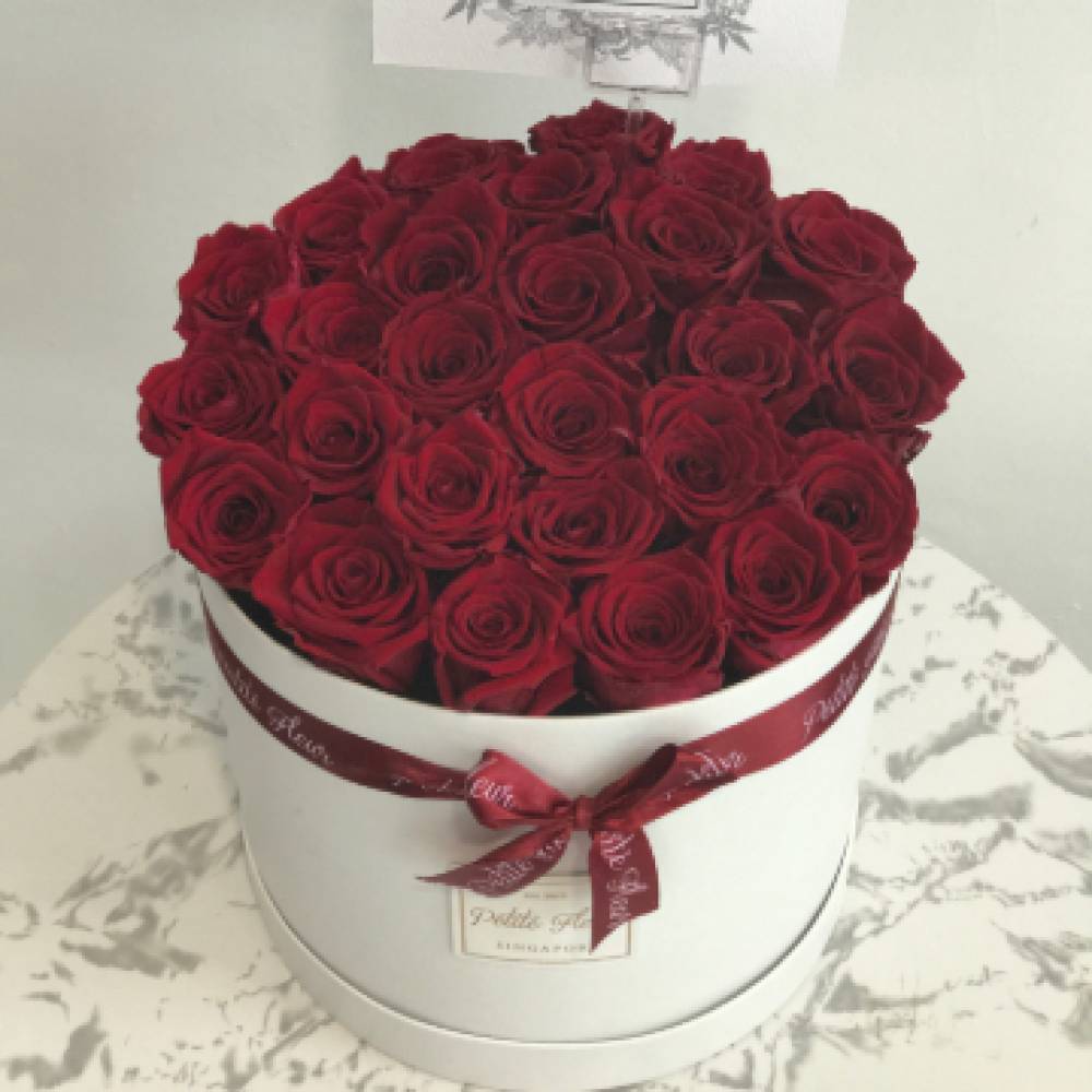 Preserved Roses - Petite Round box