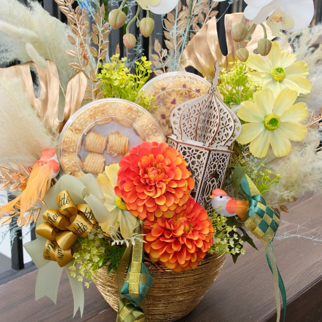 Golden Orchid Raya Vase