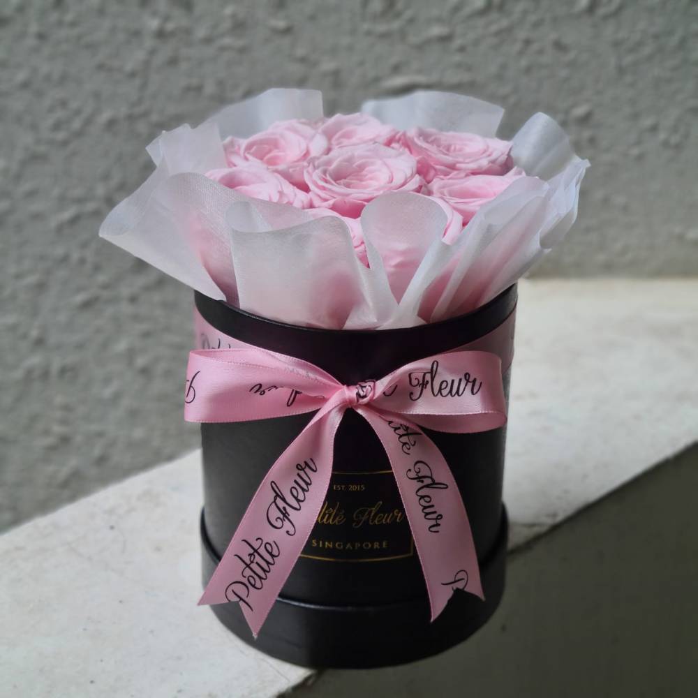 Preserved Roses - Petite Round box