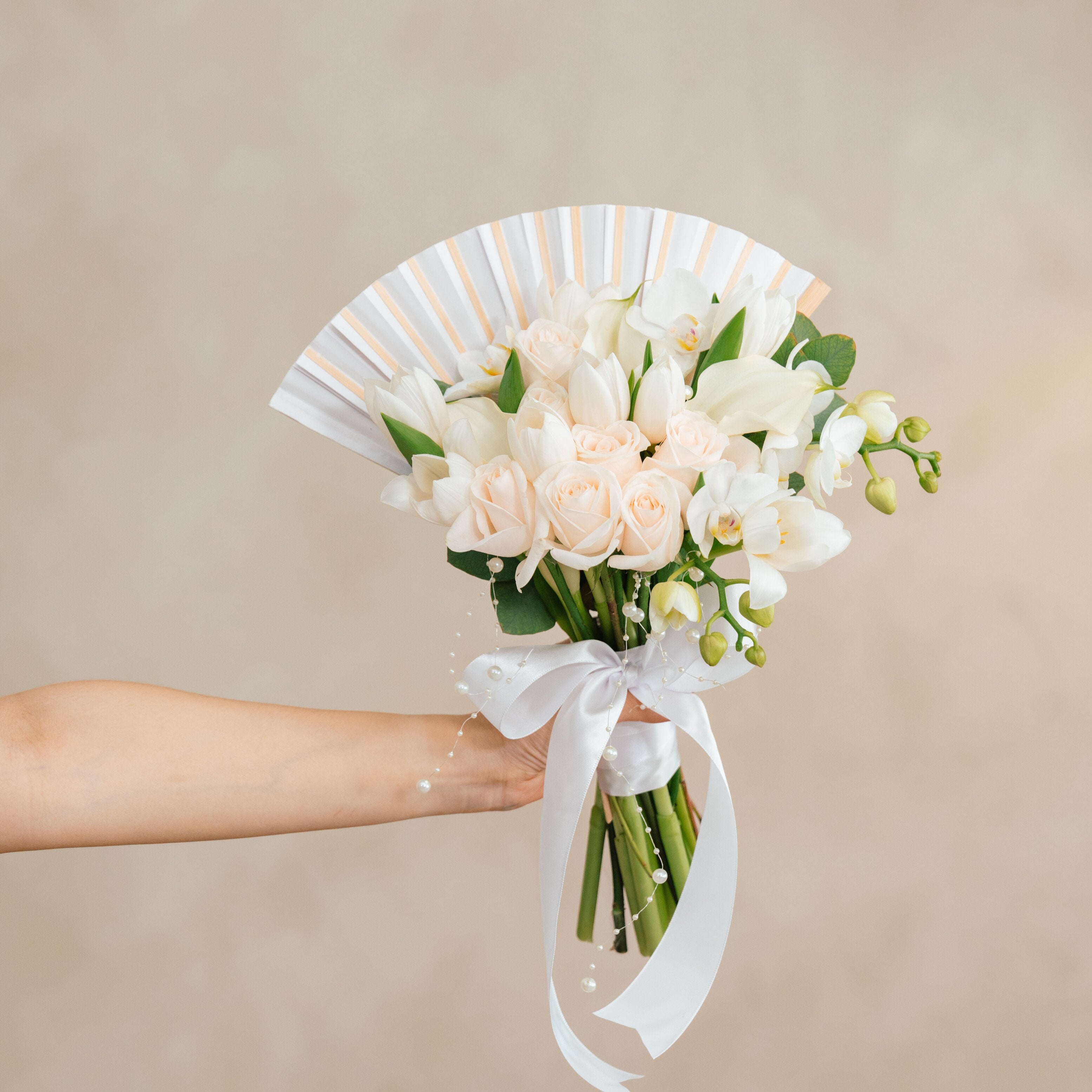 Enchanté Ivory Bridal Bouquet