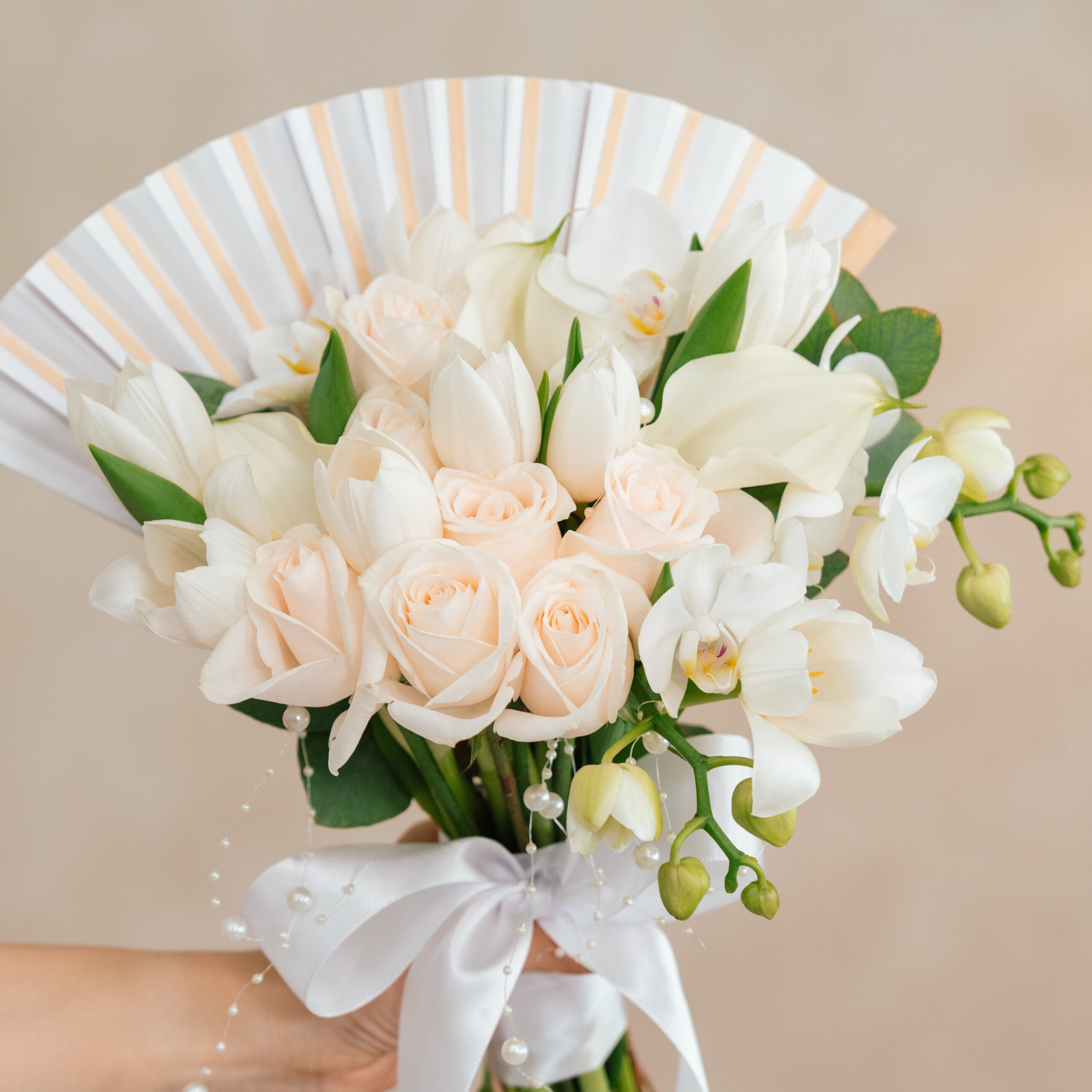 Enchanté Ivory Bridal Bouquet