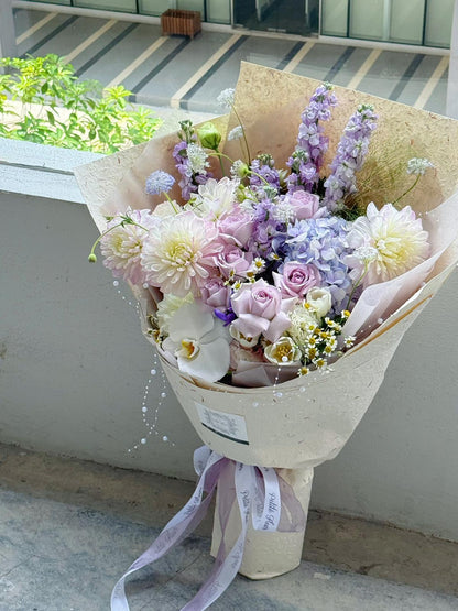 Sweet Lilac Bloom
