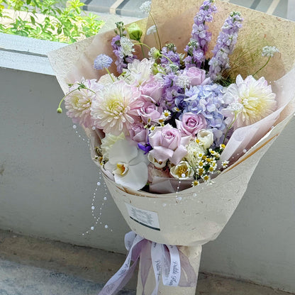 Sweet Lilac Bloom