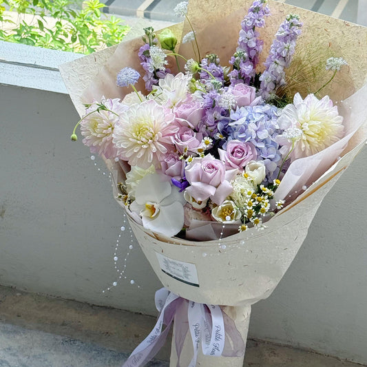 Sweet Lilac Bloom