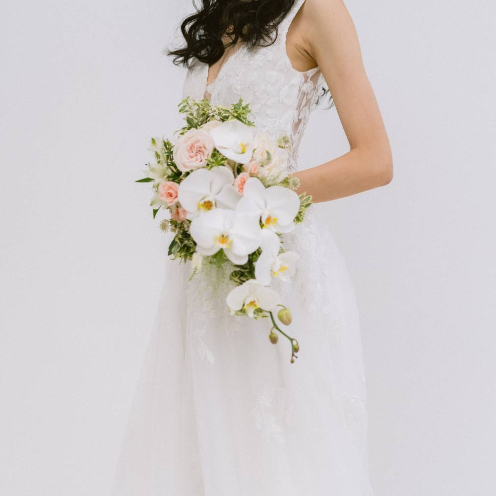 Simple Cascading Bouquet