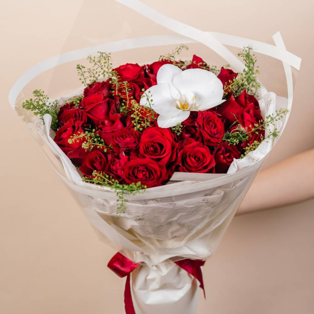 Amore - Premium Red Roses Bouquet