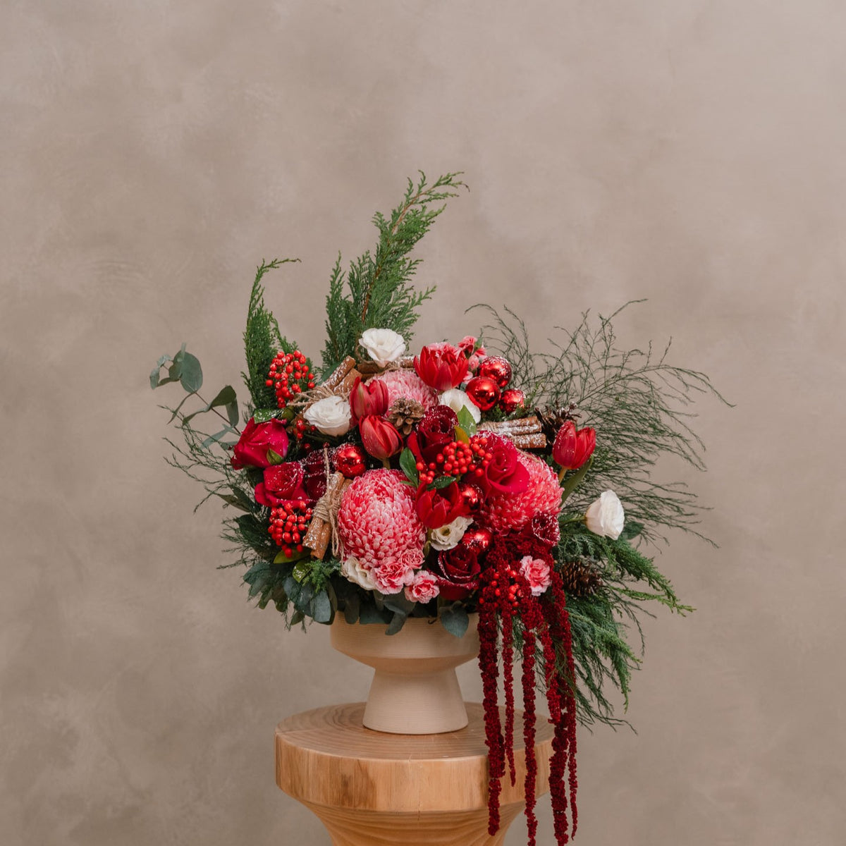 Blush & Berries Christmas Blooms