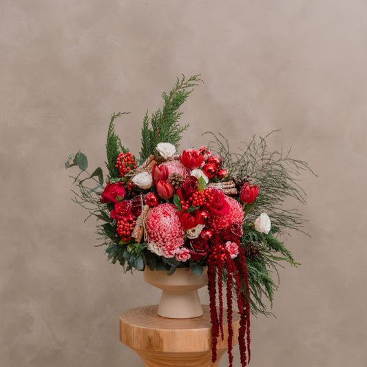Blush & Berries Christmas Blooms