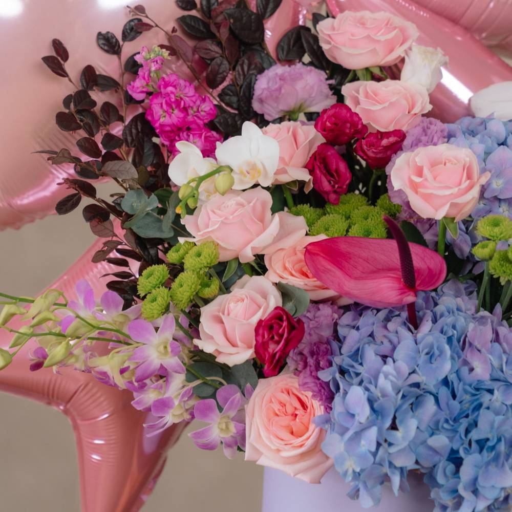 Customizable Pretty in Bows Floral Box