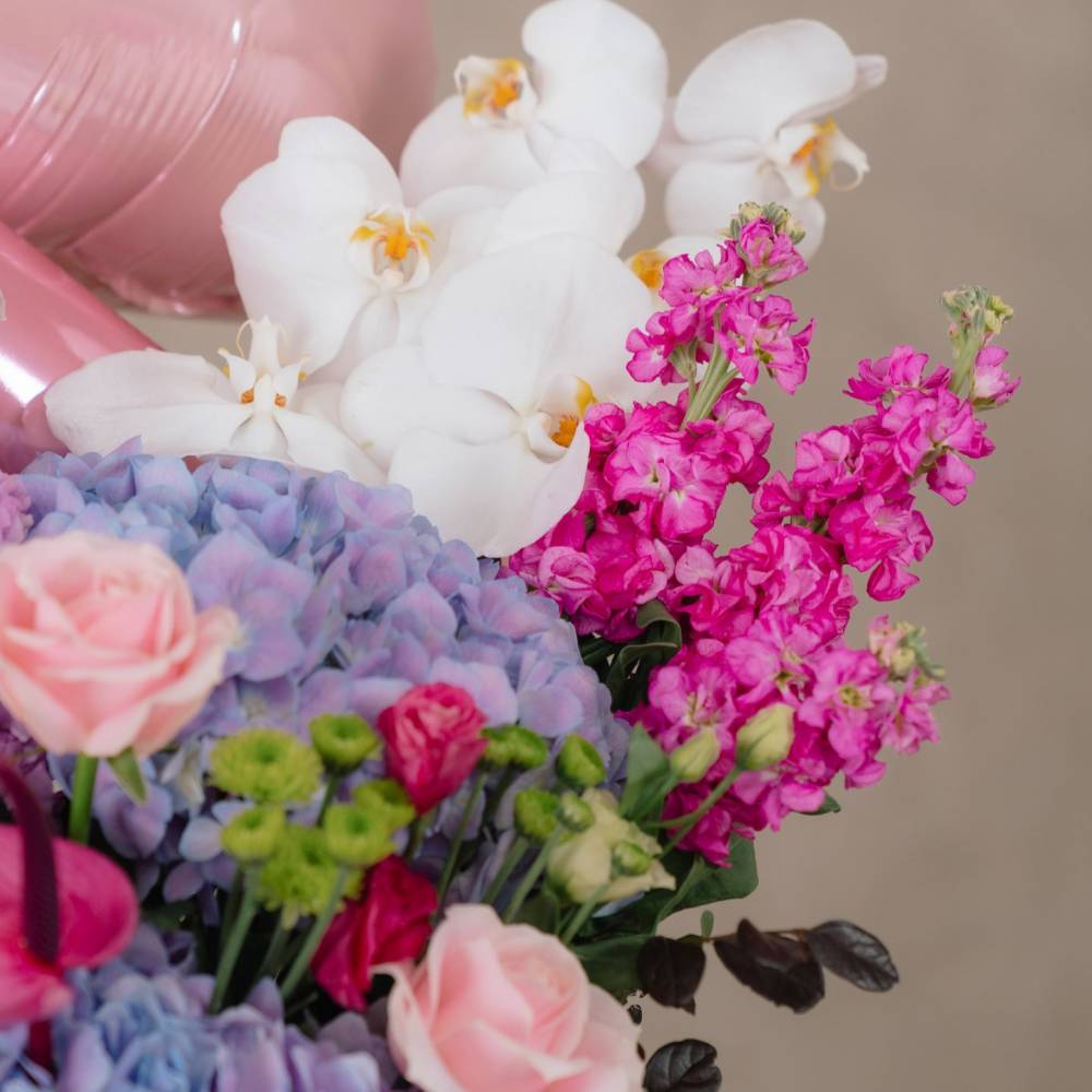 Customizable Pretty in Bows Floral Box