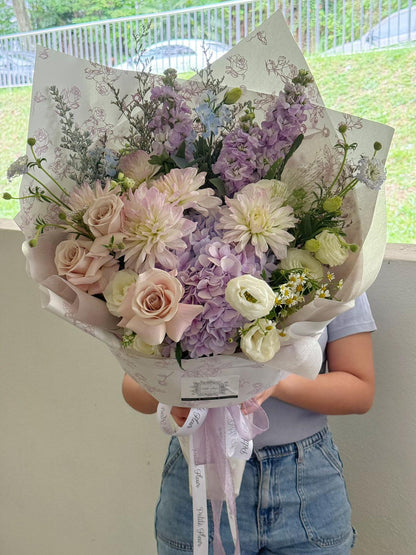 Sweet Lilac Bloom